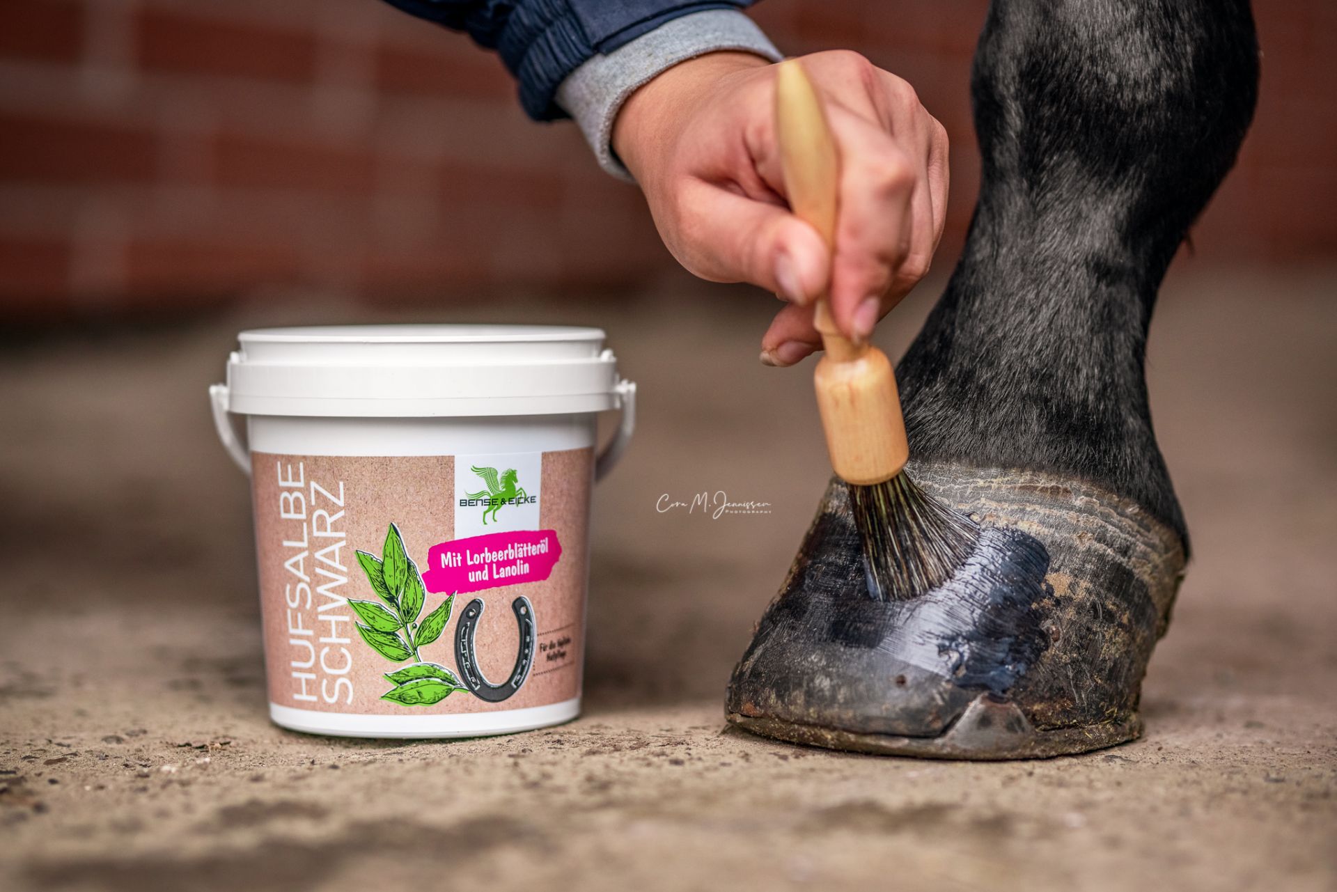 Bense & Eicke | Hufsalbe schwarz - 500 ml